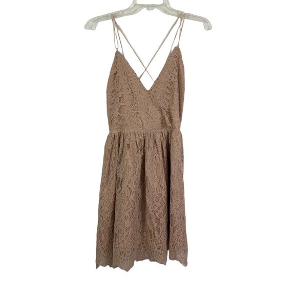 Tobi Dresses & Skirts - Tobi Women’s Lace Sleeveless Dress